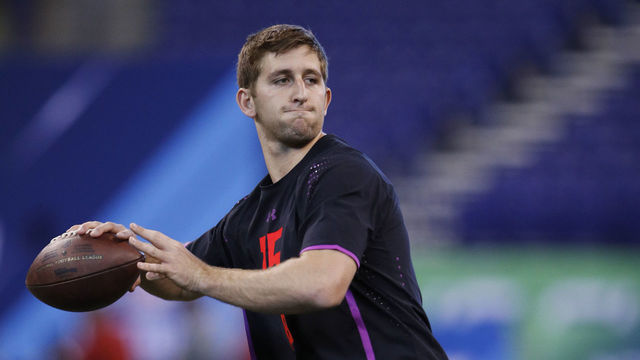 INDIANAPOLIS, IN - MARCH 03: UCLA quarterback Josh Rosen throws during the NFL Combine at Lucas Oil Stadium on March 3, 2018 in Indianapolis, Indiana.