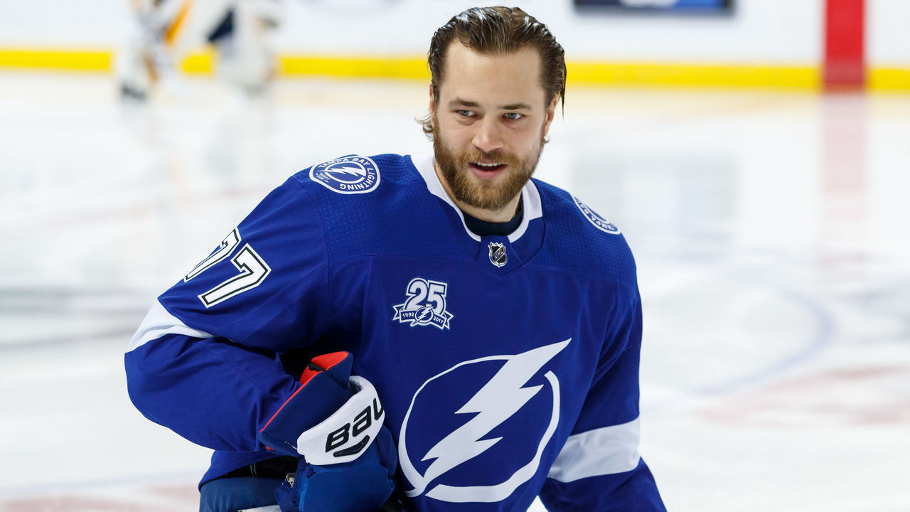 Goaltender Nikolai Khabibulin of the Tampa Bay Lightning looks down News  Photo - Getty Images