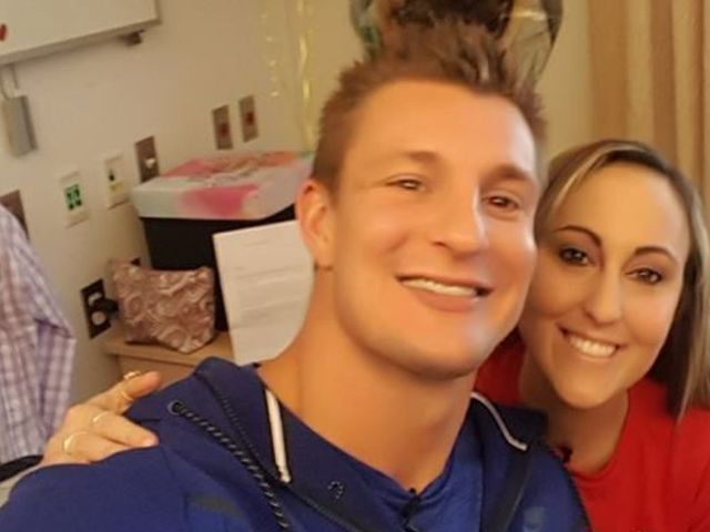 Gronk surprises fan awaiting heart, kidney transplants