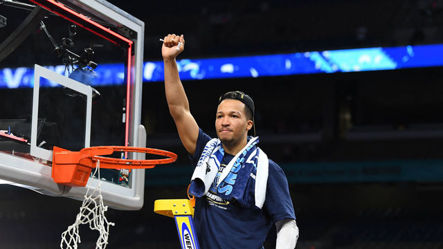 Mavs get NCAA Player of the Year Brunson in 2nd round