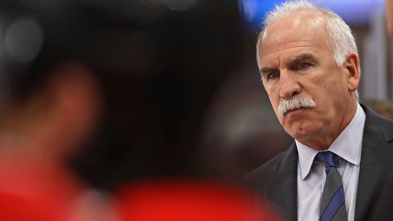 CHICAGO, IL - FEBRUARY 19: Head coach Joel Quenneville of the Chicago Blackhawks watches his team take on the Los Angeles Kings at the United Center on February 19, 2018 in Chicago, Illinois.