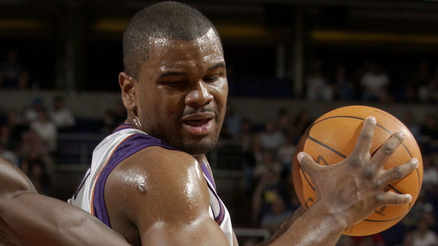 21 Mar 2002: Forward Alton Ford #4 of the Phoenix Suns posts up forward Ben Wallace #3 of the Detroit Pistons during the NBA game at America West Arena in Phoenix, Arizona. The Pistons won, 95-82. \ DIGITAL IMAGE. NOTE TO USER: User expressly acknowledges and agrees that, by downloading and/or using this Photograph, User is consenting to the terms and conditions of the Getty Images License Agreement. \ Mandatory copyright notice: Copyright 2002 NBAE \ Mandatory Credit: Barry Gossage/NBAE/Getty Images \