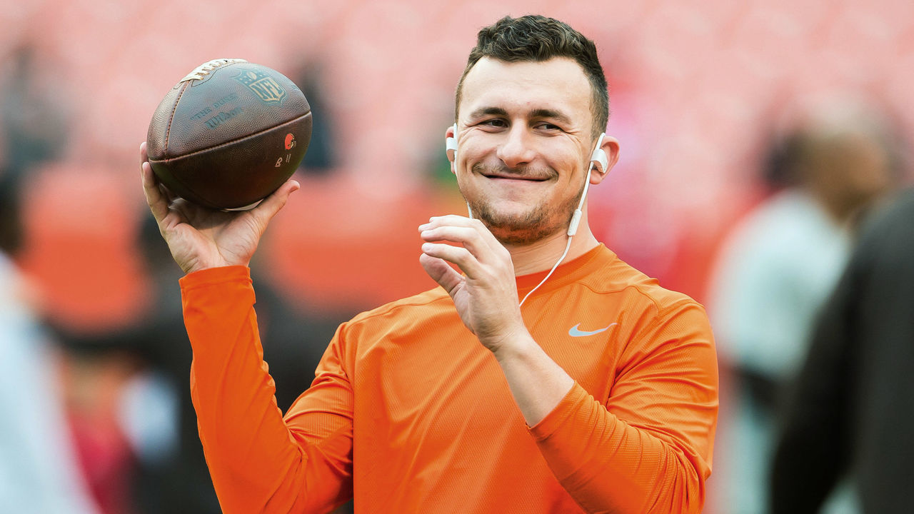 CLEVELAND, OH - DECEMBER 13: Quarterback Johnny Manziel #2 of the Cleveland Browns warms up prior to the game against the San Francisco 49ers during the first half at FirstEnergy Stadium on December 13, 2015 in Cleveland, Ohio.