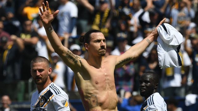 Zlatan Ibrahimovic from LA Galaxy celebrates after scoring against LAFC during their Major League Soccer (MLS) game at the StarHub Center in Los Angeles, California, on March 31, 2018. The 37 year old is playing his first game for the Los Angeles Galaxy. / AFP PHOTO / Mark RALSTON