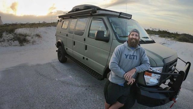 Ex-NFLer Joe Hawley spending next 6 months traveling U.S., living out of van