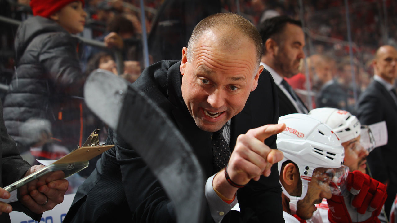 NEWARK, NJ - DECEMBER 27: Detroit Red Wings head coach Jeff Blashill gives players direction during the third period against the New Jersey Devils at the Prudential Center on December 27, 2017 in Newark, New Jersey. The Devils defeated the Red WIngs 3-1.