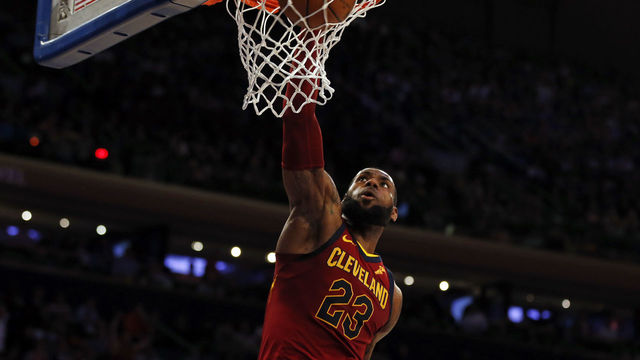LeBron becomes 1st player to capture 10 straight division titles