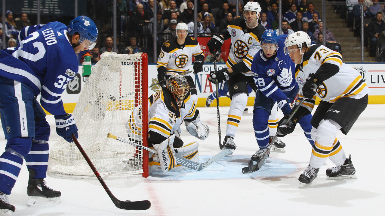 TORONTO, ON - NOVEMBER 10: The Boston Bruins defend against the Toronto Maple Leafs during the second period at the Air Canada Centre on November 10, 2017 in Toronto, Canada.