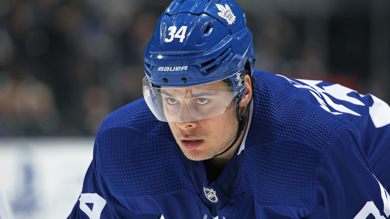 TORONTO, ON - APRIL 2: Auston Matthews #34 of the Toronto Maple Leafs waits for a faceoff against the Buffalo Sabres during an NHL game at the Air Canada Centre on April 2, 2018 in Toronto, Ontario, Canada. The Maple Leafs defeated the Sabres 5-2. *** Local Caption *** Auston Matthews
