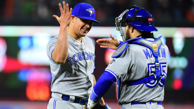 Osuna becomes youngest pitcher in MLB history to convert 100 saves