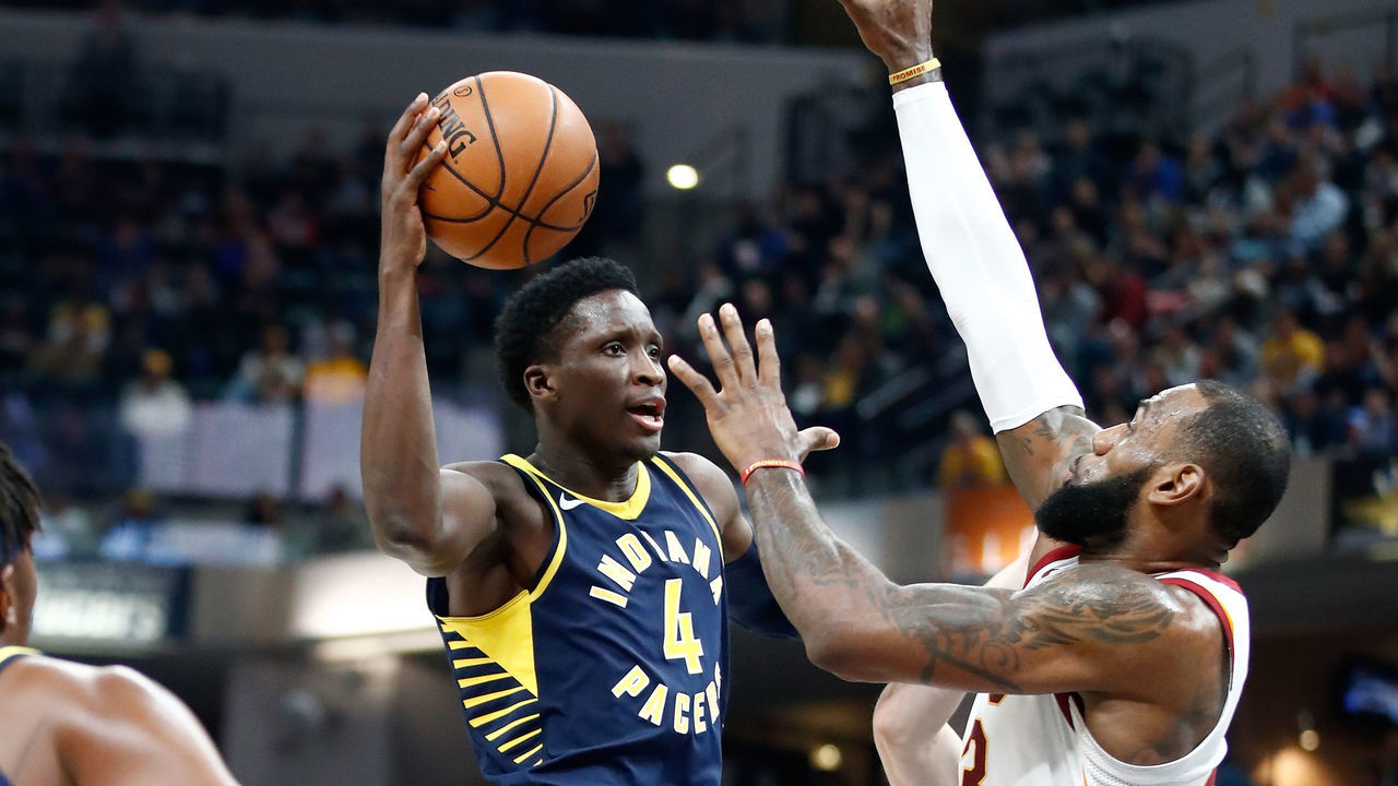 INDIANAPOLIS, IN - DECEMBER 08: Victor Oladipo #4 of the Indiana Pacers shoots the ball against the Cleveland Cavaliers at Bankers Life Fieldhouse on December 8, 2017 in Indianapolis, Indiana.