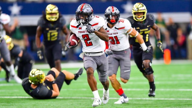 LUBBOCK, TX - NOVEMBER 11: Keke Coutee #2 of the Texas Tech Red Raiders returns the opening kick off for a touchdown during the first half of the game between the Baylor Bears and the Texas Tech Red Raiders on November 11, 2017 at AT&T Stadium in Arlington, Texas.