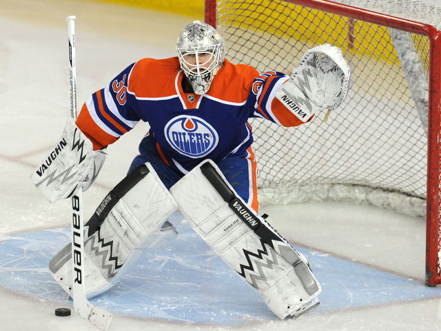 Oilers' Ben Scrivens pulled after allowing 2 goals on 3 shots