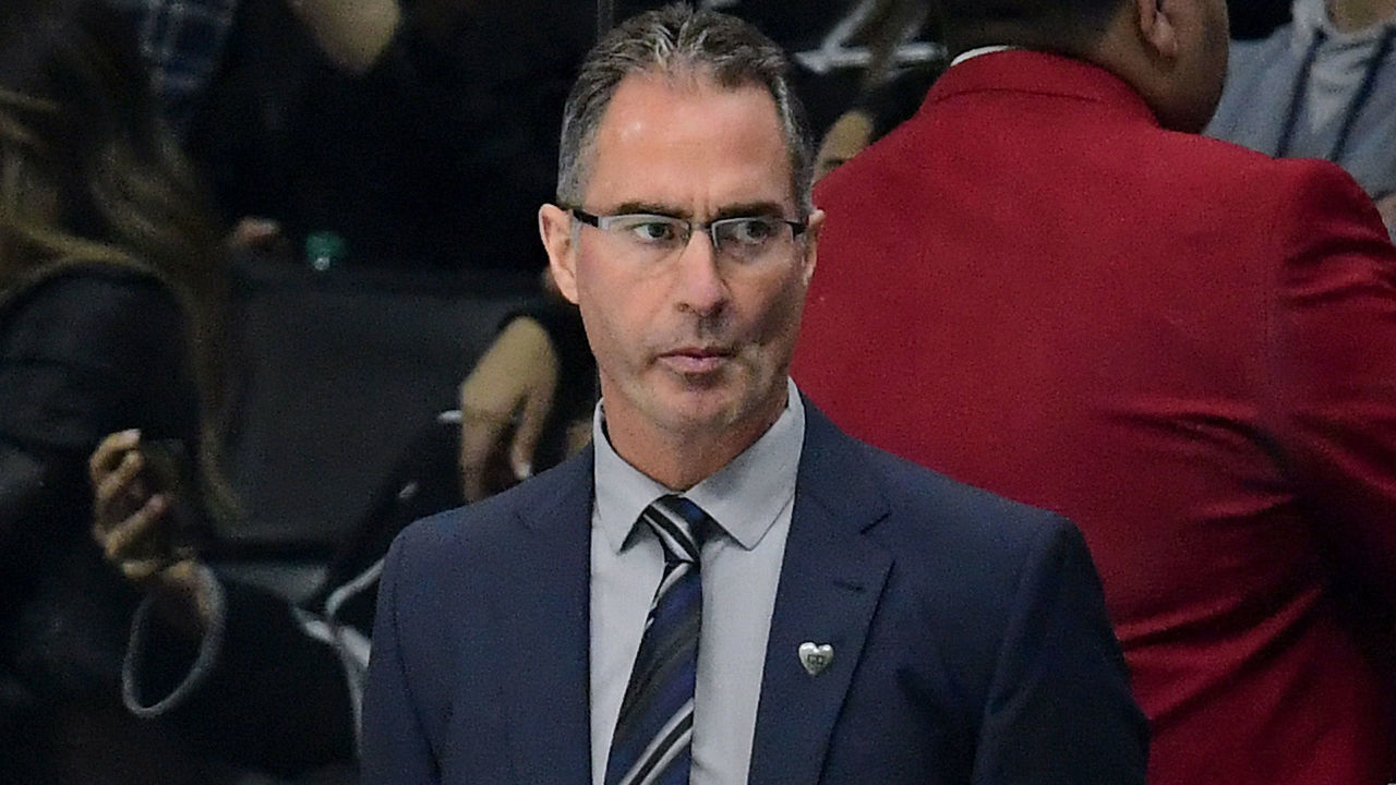 LOS ANGELES, CA - OCTOBER 05: Head Coach John Stevens of the Los Angeles Kings watches play during the second peroid against the Philadelphia Flyers during opening night of the Los Angeles Kings 2017-2018 season at Staples Center on October 5, 2017 in Los Angeles, California.