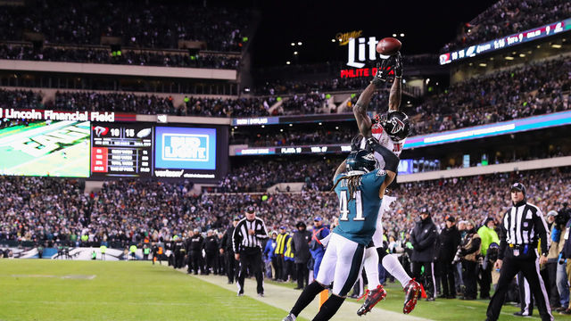 PHILADELPHIA, PA - JANUARY 13: Wide receiver Julio Jones #11 of the Atlanta Falcons attempts to make a catch against cornerback Ronald Darby #41 of the Philadelphia Eagles during the fourth quarter in the NFC Divisional Playoff game at Lincoln Financial Field on January 13, 2018 in Philadelphia, Pennsylvania.