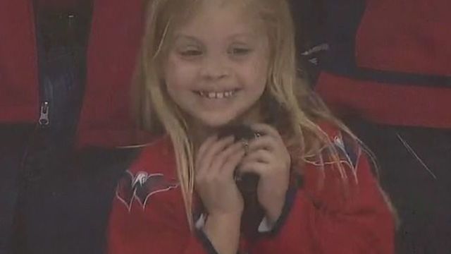 Girl who went viral will be Caps' guest at Game 5, Connolly hopes to meet her