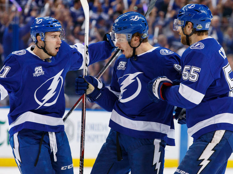 Lightning eliminate Devils, advance to 2nd round with Game 5 win