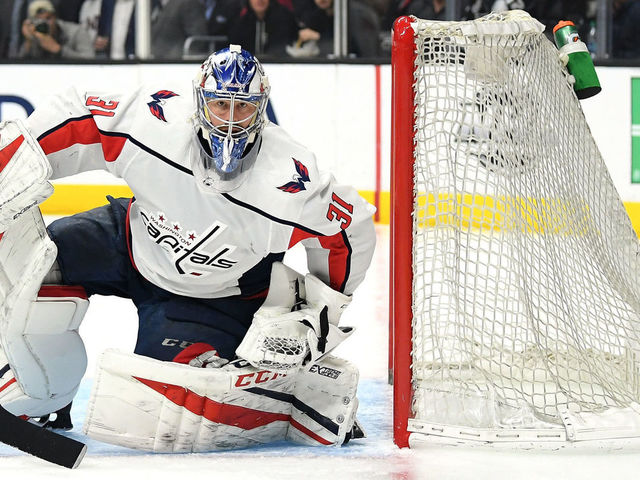 LOS ANGELES, CA - MARCH 08: Philipp Grubauer #31 of the Washington Capitals watches his rebound during the second period against the Los Angeles Kings at Staples Center on March 8, 2018 in Los Angeles, California.
