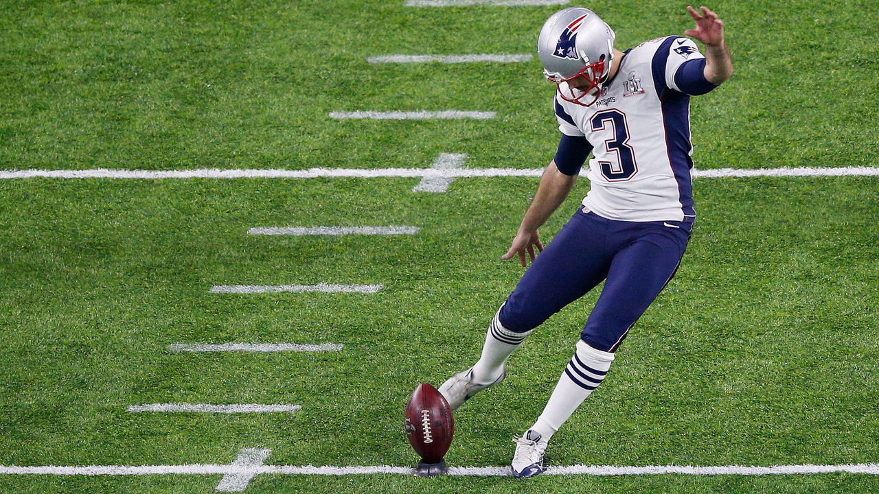 HOUSTON, TX - FEBRUARY 05: Stephen Gostkowski #3 of the New England Patriots kicks the ball against the Atlanta Falcons during Super Bowl 51 at NRG Stadium on February 5, 2017 in Houston, Texas.