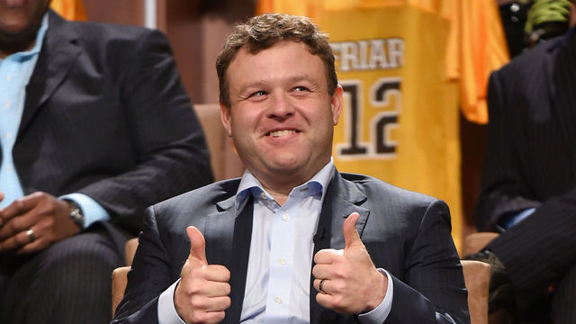 PHOENIX, AZ - JANUARY 29: Comedian Frank Caliendo attends the Friars Club Roast of Terry Bradshaw during the ESPN Super Bowl Roast at the Arizona Biltmore on January 29, 2015 in Phoenix, Arizona.
