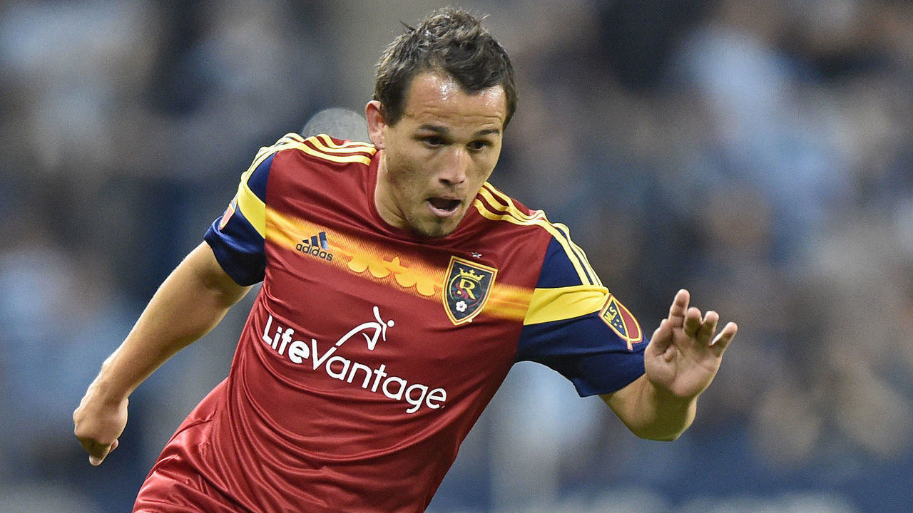 KANSAS CITY, KS - APRIL 11: Forward Luis Gil #10 of Real Salt Lake pushes the ball up field against Sporting Kansas City during the second half on April 11, 2015 at Sporting Park in Kansas City, Kansas.