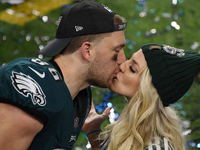 Zach, Julie Ertz first bonded over shared sunflower seeds