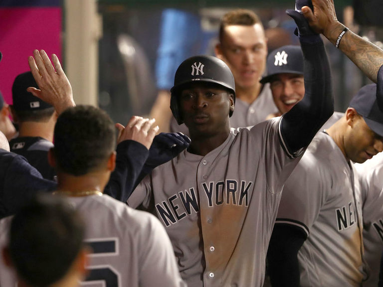 Bronx, United States. 05th Oct, 2019. New York Yankees Didi Gregorius takes  a curtain call after he hits a grand slam home run in the 4th inning in  game 2 against the