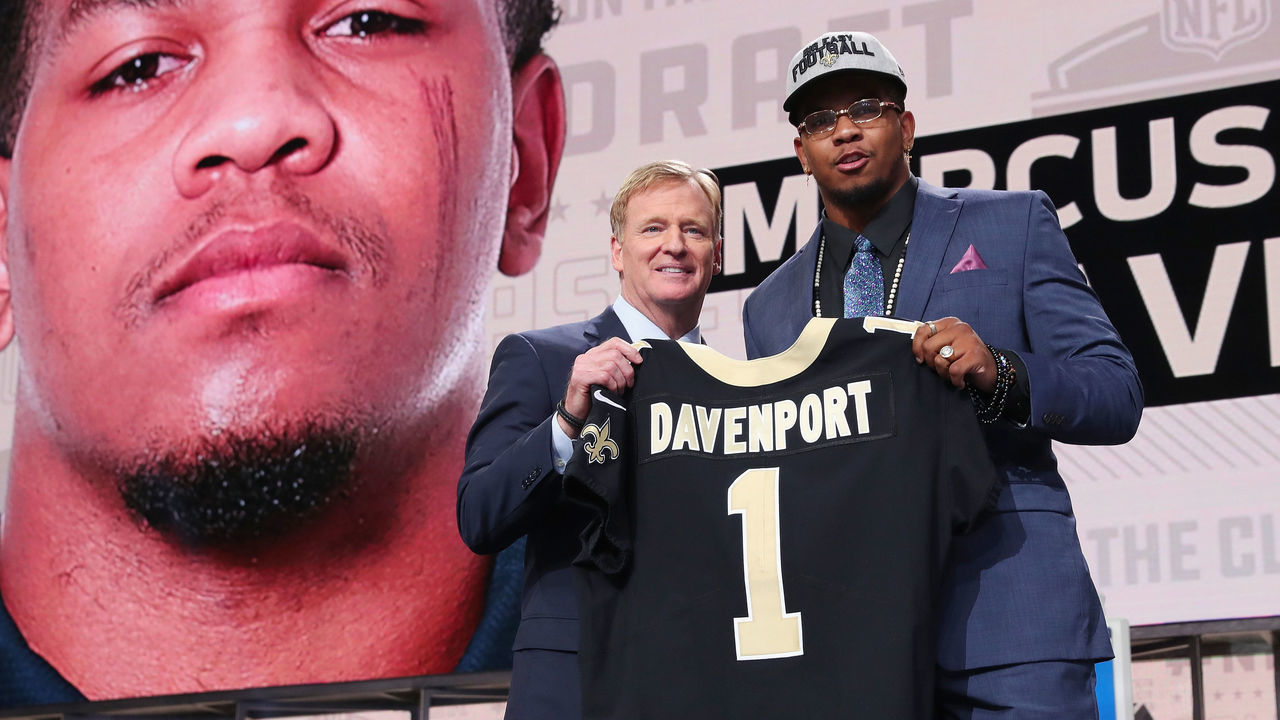 ARLINGTON, TX - APRIL 26: Marcus Davenport of UTSA poses with NFL Commissioner Roger Goodell after being picked #14 overall by the New Orleans Saints during the first round of the 2018 NFL Draft at AT&T Stadium on April 26, 2018 in Arlington, Texas.