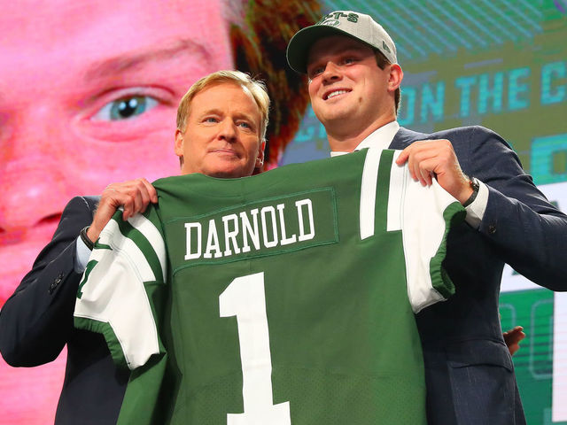 ARLINGTON, TX - APRIL 26: NFL Comissioner Roger Goodell poses for photos with Sam Darnold and jersey as the third overall pick by the New York Jets during the first round at the 2018 NFL Draft at AT&T Statium on April 26, 2018 at AT&T Stadium in Arlington Texas.