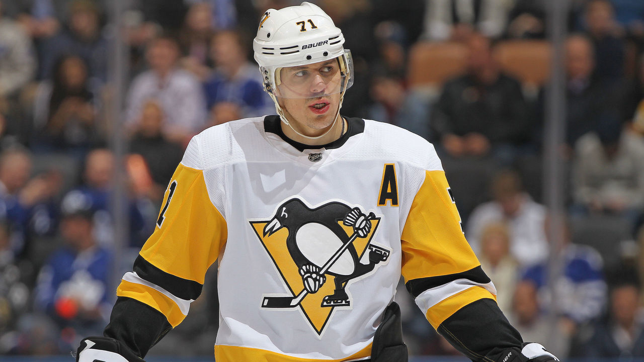 TORONTO, ON - MARCH 10: Evgeni Malkin #71 of the Pittsburgh Penguins waits for a faceoff against the Toronto Maple Leafs during an NHL game at the Air Canada Centre on March 10, 2018 in Toronto, Ontario, Canada. The Maple Leafs defeated the Penguins 5-2.