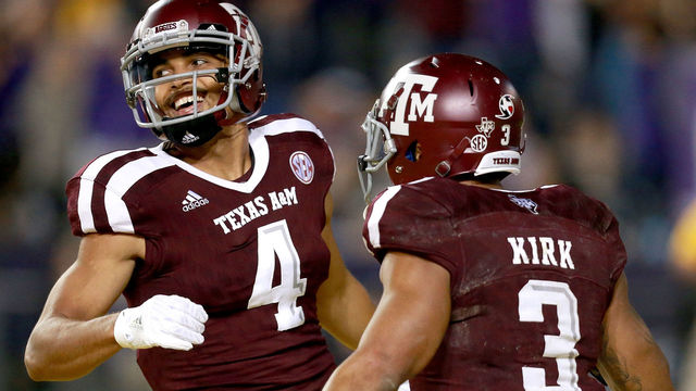 BATON ROUGE, LA - NOVEMBER 25: Damion Ratley #4 of the Texas A&M Aggies reacts with Christian Kirk #3 of the Texas A&M Aggies after scoring a touchdown against the LSU Tigers during the second half of a game at Tiger Stadium on November 25, 2017 in Baton Rouge, Louisiana. LSU won the game 45 - 21.