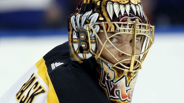 Bruins' Rask told play would have been blown dead if refs saw broken blade