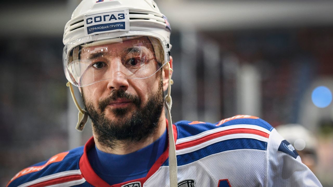 Russian SKA St. Petersburg winger, Ilya Kovalchuk leaves the ice a after pregame warm up on April 2, 2018 in Moscow. The former New Jersey Devils forward declared his intentions to return to the National Hockey League (NHL) after five seasons in Russia, as SKA St. Petersburg was eliminated from the Kontinental Hockey Leagues (KHL) playoffs. Ilya Kovalchuk reached his 35th birthday on April 15, which changed his status in the NHL and allowed him to negotiate and agree to terms with any NHL team as a free agent, local media reported. / AFP PHOTO / Alexander NEMENOV