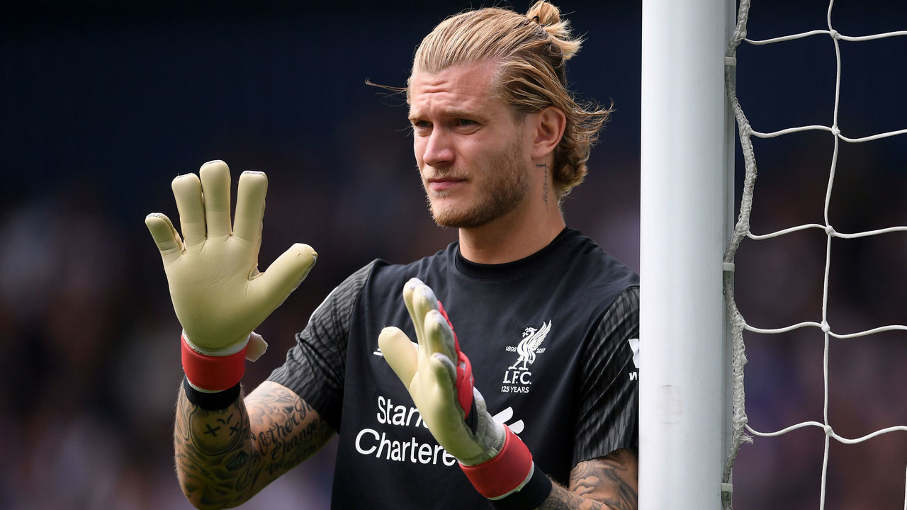 WEST BROMWICH, ENGLAND - APRIL 21: Loris Karius of Liverpool gives his team instructions during the Premier League match between West Bromwich Albion and Liverpool at The Hawthorns on April 21, 2018 in West Bromwich, England.