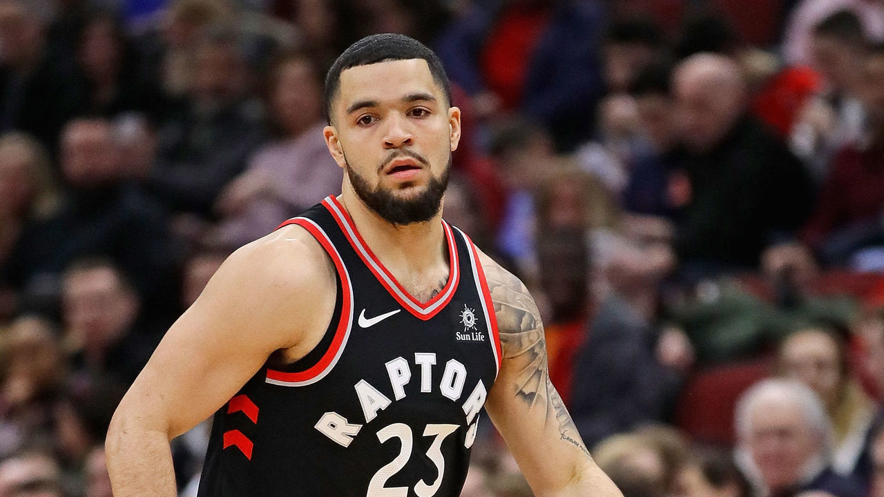 CHICAGO, IL - FEBRUARY 14: Fred VanVleet #23 of the Toronto Raptors brings the ball up the court against the Chicago Bulls at the United Center on February 14, 2018 in Chicago, Illinois. The Raptors defeated the Bulls 122-98.