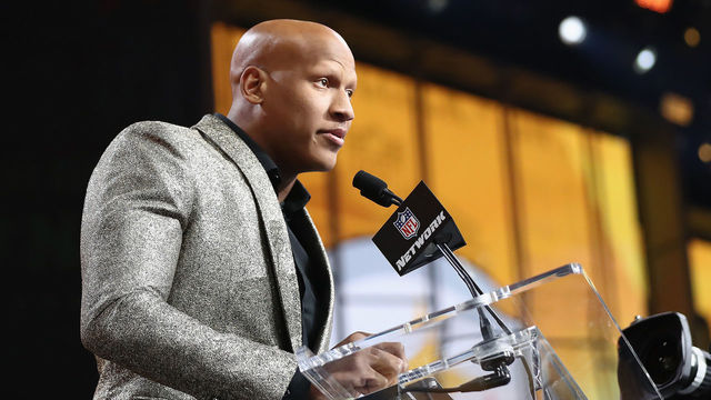 ARLINGTON, TX - APRIL 26: Pittsburgh Steelers linebacker Ryan Shazier announces the Steelers' draft pick during the first round of the 2018 NFL Draft at AT&T Stadium on April 26, 2018 in Arlington, Texas.