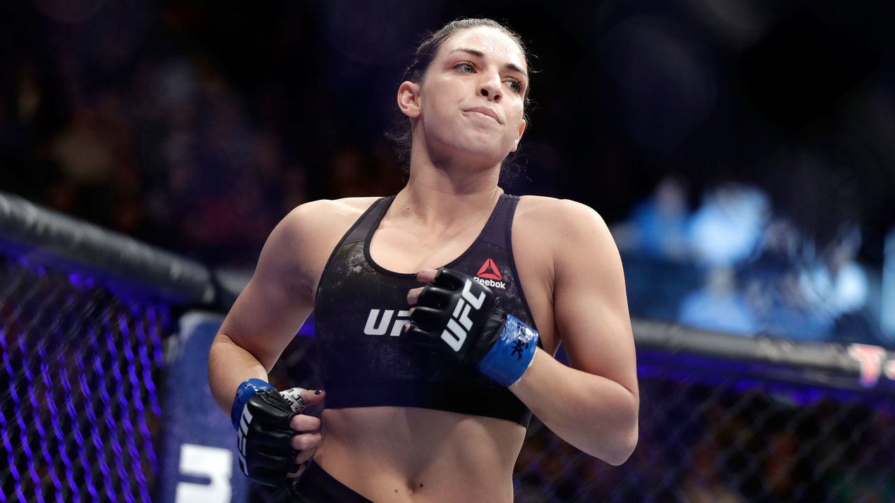 LAS VEGAS, NV - MARCH 03: Mackenzie Dern jogs before a women's strawweight bout during UFC 222 at T-Mobile Arena on March 3, 2018 in Las Vegas, Nevada.