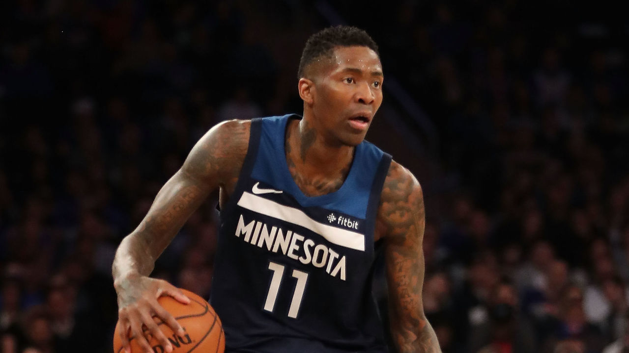 NEW YORK, NY - MARCH 23: Jamal Crawford #11 of the Minnesota Timberwolves looks down the court in the second quarter against the New York Knicks during their game at Madison Square Garden on March 23, 2018 in New York City.