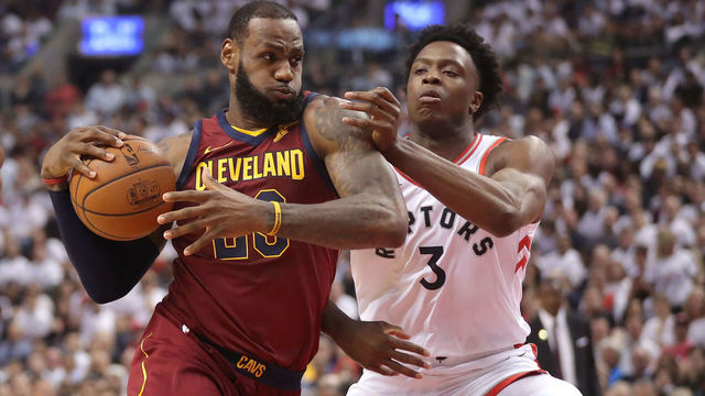 LeBron steamrolls Raptors for 43 points to put Cavs up 2-0