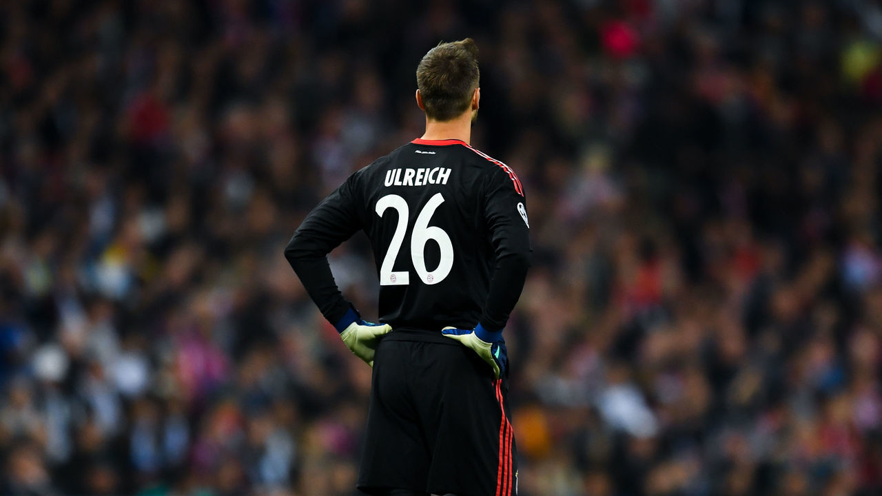 MADRID, SPAIN - MAY 01: Sven Ulreich of FC Bayern Muenchen looks on during the UEFA Champions League Semi Final Second Leg match between Real Madrid and Bayern Muenchen at the Bernabeu on May 1, 2018 in Madrid, Spain.