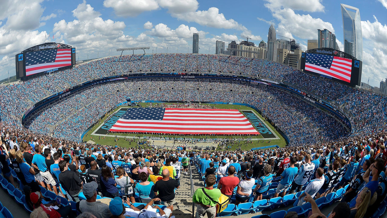 CHARLOTTE, NC - SEPTEMBER 18: A general view of the field before the Carolina Panthers game against the San Francisco 49ers at Bank of America Stadium on September 18, 2016 in Charlotte, North Carolina.