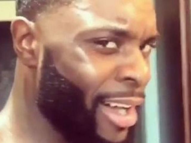 Watch: Lance knows he looks very good today