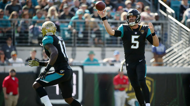 JACKSONVILLE, FL - NOVEMBER 12: Blake Bortles #5 of the Jacksonville Jaguars throws a pass to Marqise Lee #11 during the first half of their game against the Los Angeles Chargers at EverBank Field on November 12, 2017 in Jacksonville, Florida.