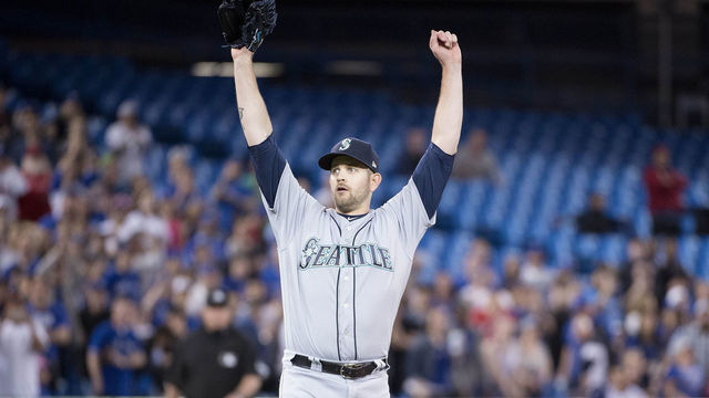 Mariners' Paxton blanks Blue Jays to become 2nd Canadian to throw no-hitter