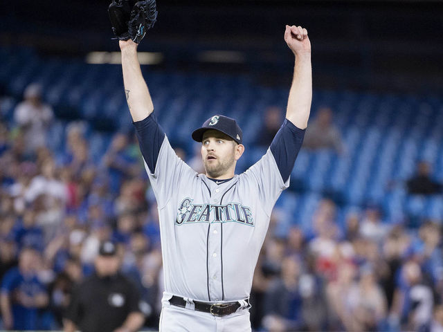 Mariners' Paxton blanks Blue Jays to become 2nd Canadian to throw no-hitter