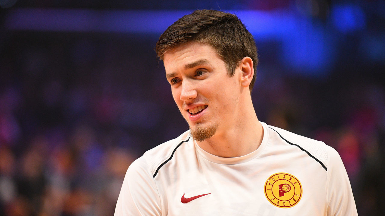 LOS ANGELES, CA - APRIL 01: Indiana Pacers Forward TJ Leaf (22) looks on during an NBA game between the Indiana Pacers and the Los Angeles Clippers on April 1, 2018 at STAPLES Center in Los Angeles, CA.