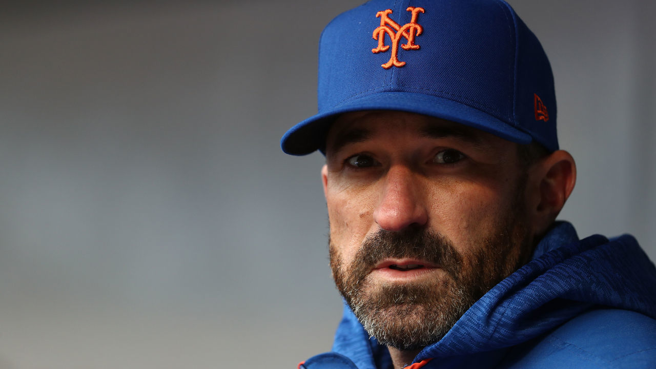 NEW YORK, NY - APRIL 15: Manager Mickey Callaway #36 of the New York Mets against the Milwaukee Brewers during their game at Citi Field on April 15, 2018 in New York City. All players are wearing #42 in honor of Jackie Robinson Day.