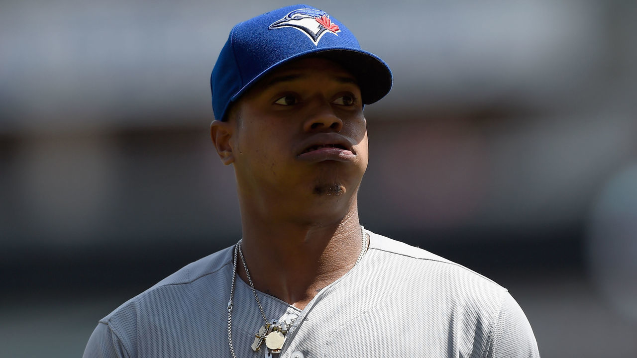 MINNEAPOLIS, MN - MAY 02: Marcus Stroman #6 of the Toronto Blue Jays walks back to the dugout after pitching against the Minnesota Twins during the fifth inning of the game on May 2, 2018 at Target Field in Minneapolis, Minnesota. The Twins defeated the Blue Jays 4-0.