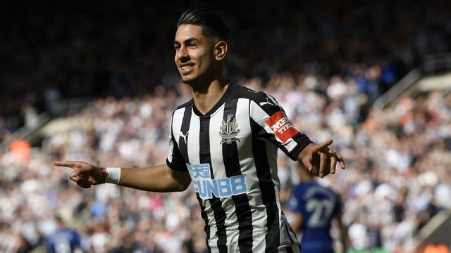 NEWCASTLE UPON TYNE, ENGLAND - MAY 13: Ayoze Perez of Newcastle United celebrates after scoring his sides second goal during the Premier League match between Newcastle United and Chelsea at St. James Park on May 13, 2018 in Newcastle upon Tyne, England.