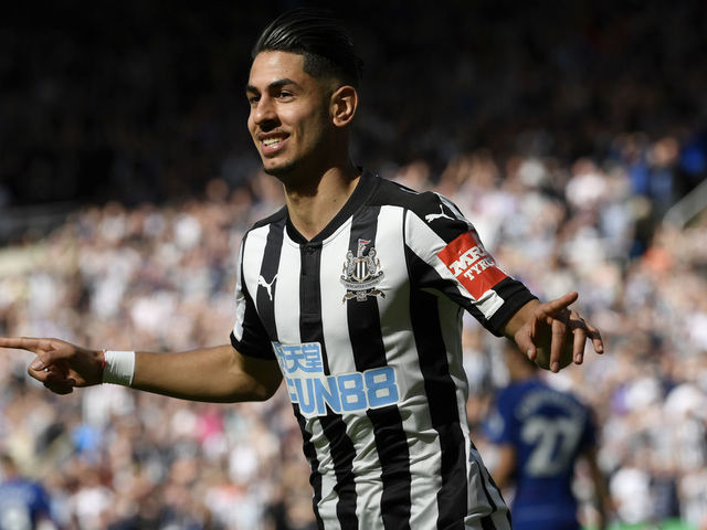 NEWCASTLE UPON TYNE, ENGLAND - MAY 13: Ayoze Perez of Newcastle United celebrates after scoring his sides second goal during the Premier League match between Newcastle United and Chelsea at St. James Park on May 13, 2018 in Newcastle upon Tyne, England.